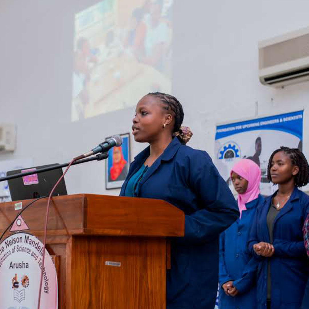 CHRISTINA_0001_CHRISTINA